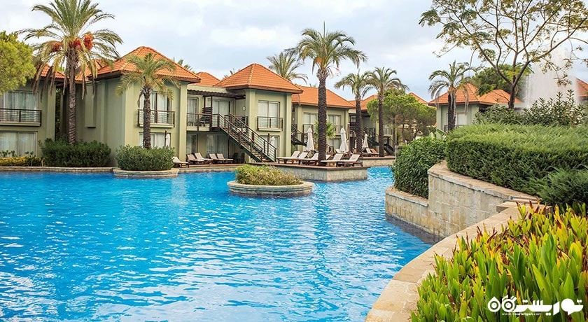 استخر روباز هتل آی سی رزیدنس